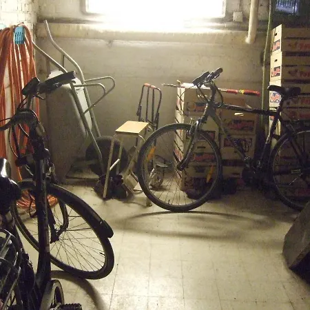 Guestrooms Bij Het Station Drongen 홈스테이