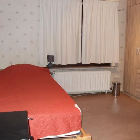 Guestrooms Bij Het Station Drongen Гент