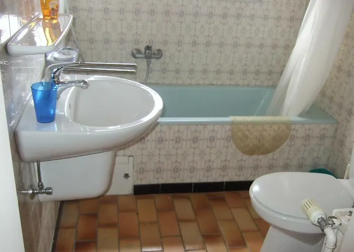 Guestrooms Bij Het Station Drongen ヘント